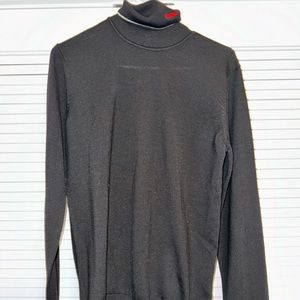 HUGO BOSS turtleneck NWT